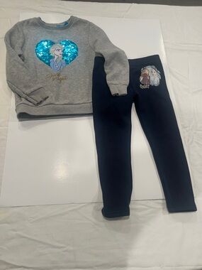 Disney Grey Sweatshirt with Blue Sequin Heart & Navy Leggings - size: 4-5
